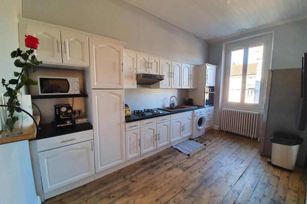 Appartement Spacieux, Wifi ,Cafe A Volonte Blaye-Les-Mines Ngoại thất bức ảnh